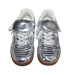CushionaIRE Silver Metallic Sneakers Size 7M